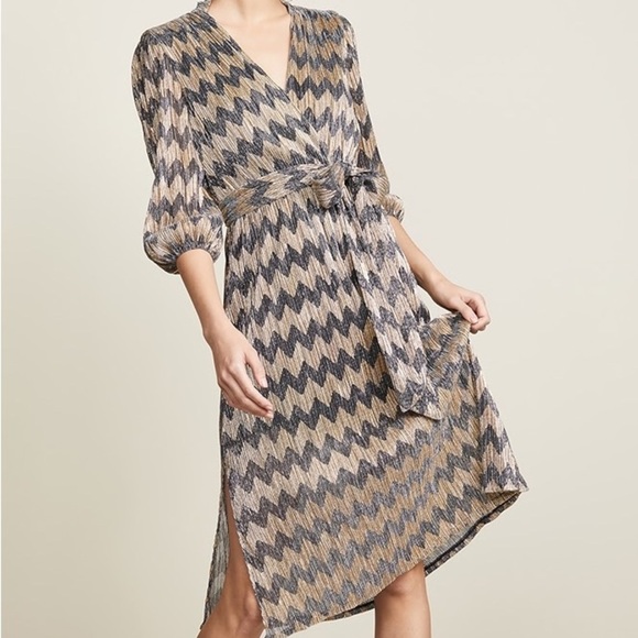 Alice + Olivia silver & gold metallic lurex Katina wrap midi dress - 8 (Medium) - Picture 2 of 4
